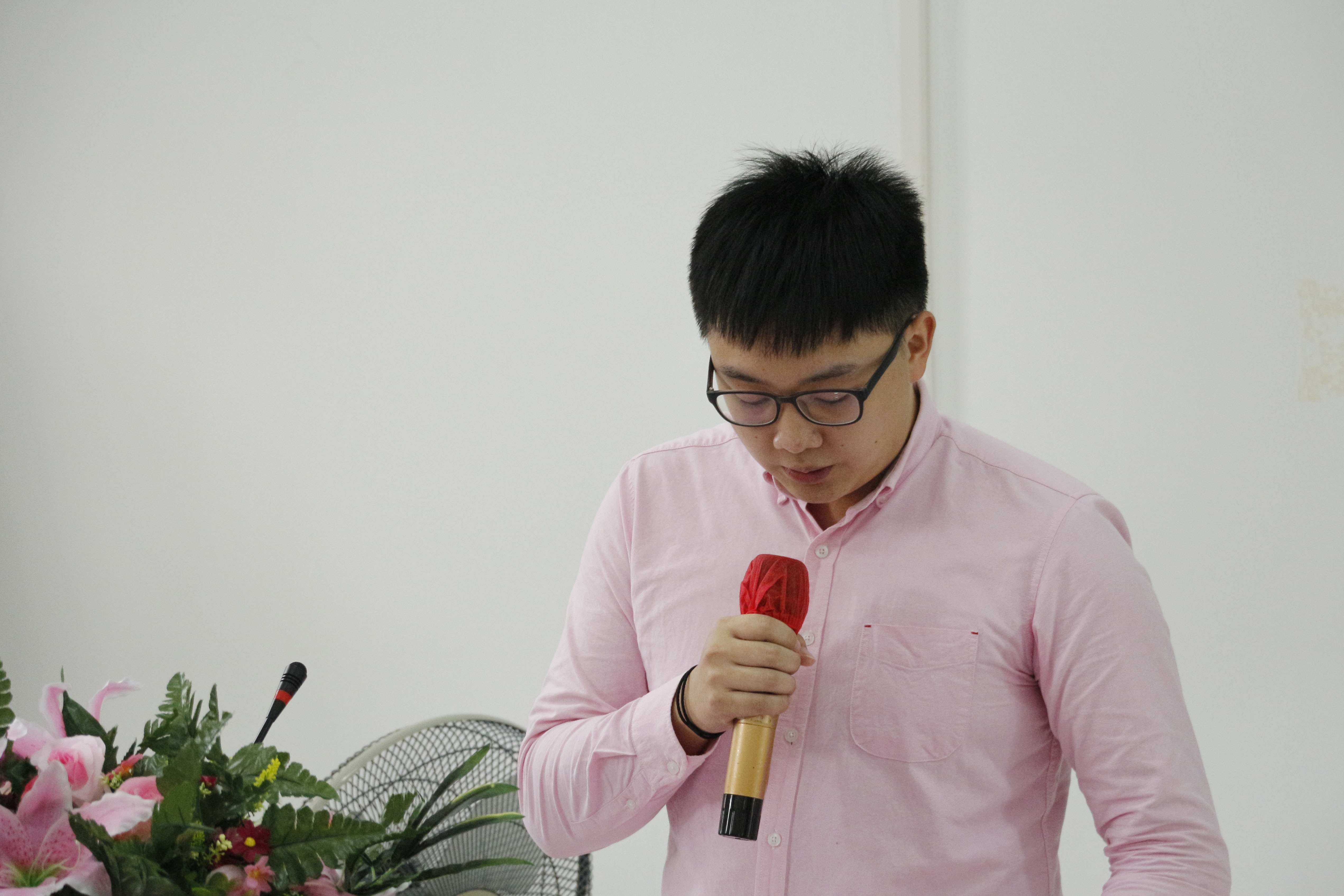 da93ca37b9ec4f058cf0cde3c385e01a.jpg 副主席2.jpg