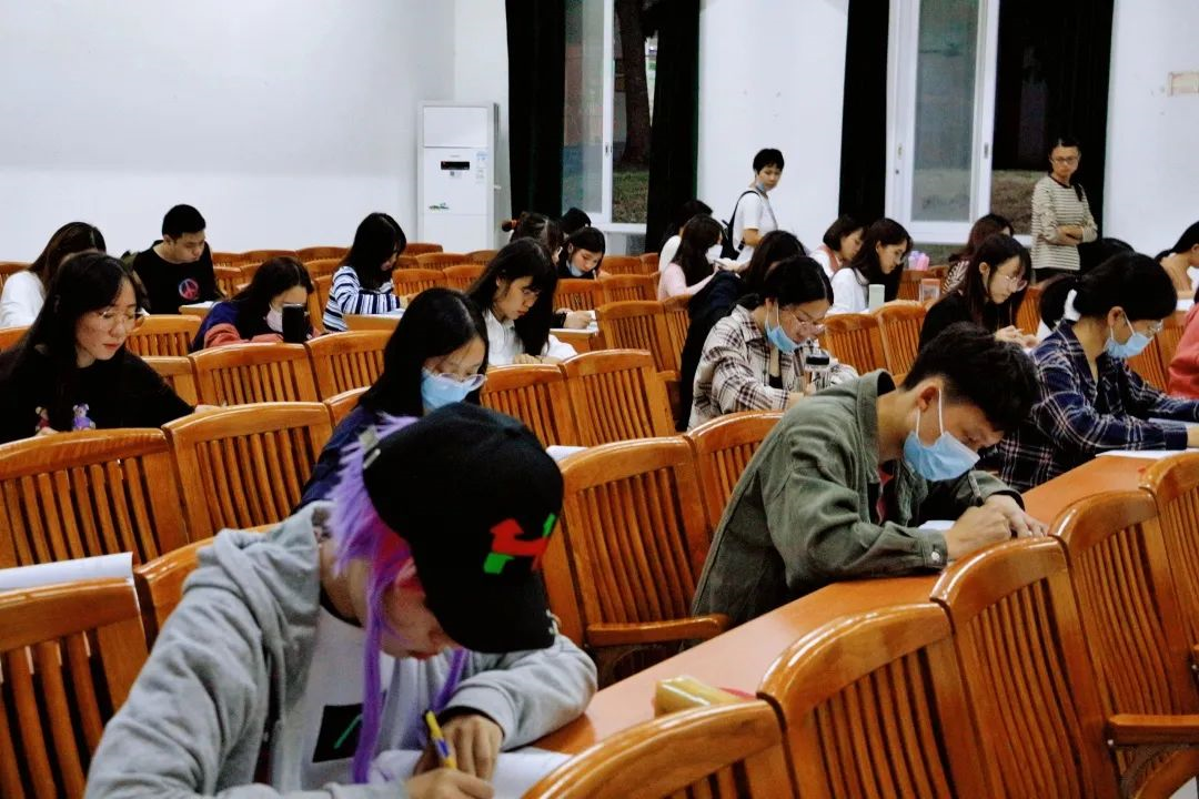 b7a5740519d54d31829e4c021d78cd88.png image.png